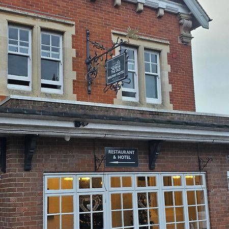 The Old Railway Hotel Porton Bagian luar foto