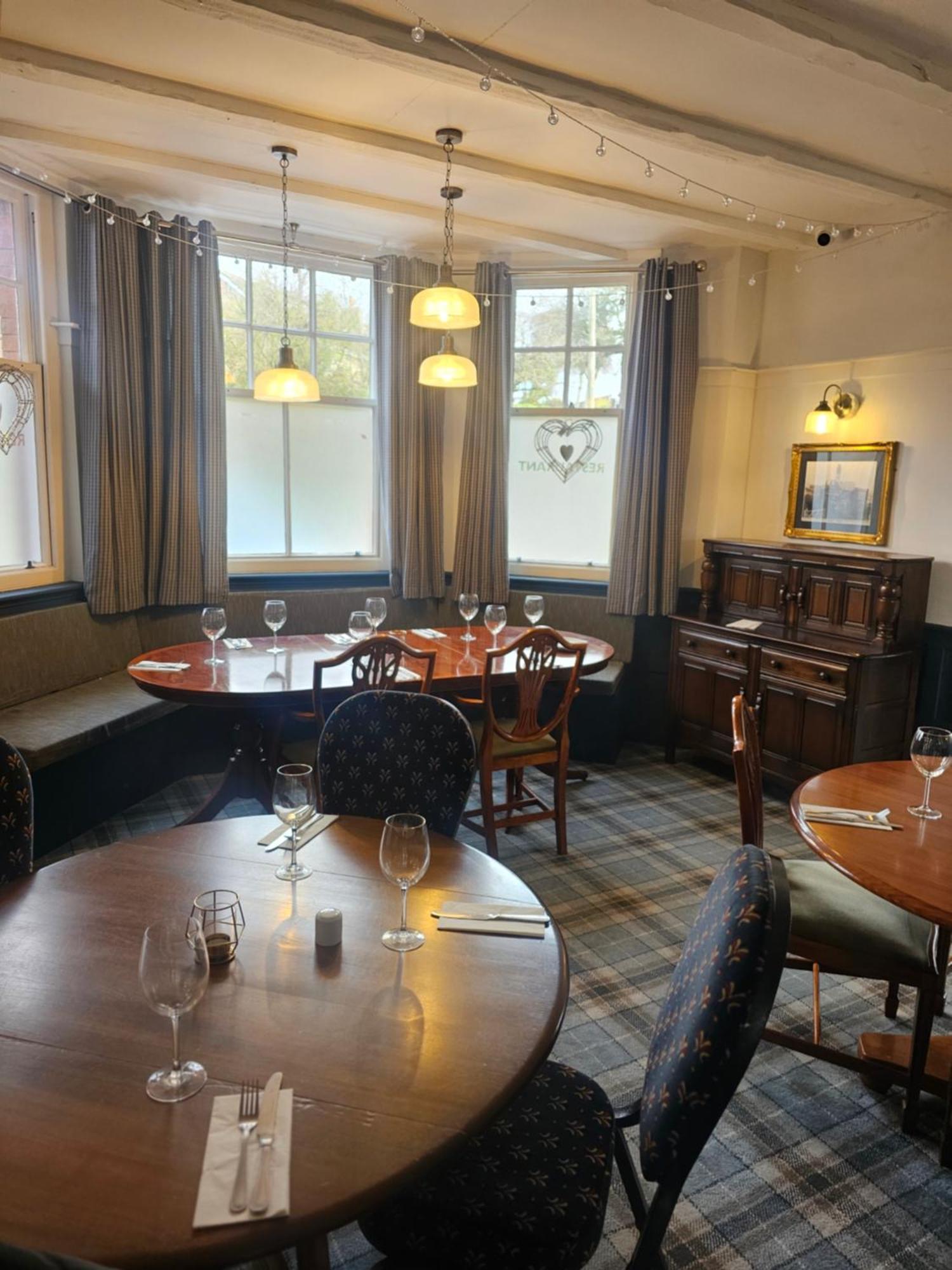 The Old Railway Hotel Porton Bagian luar foto