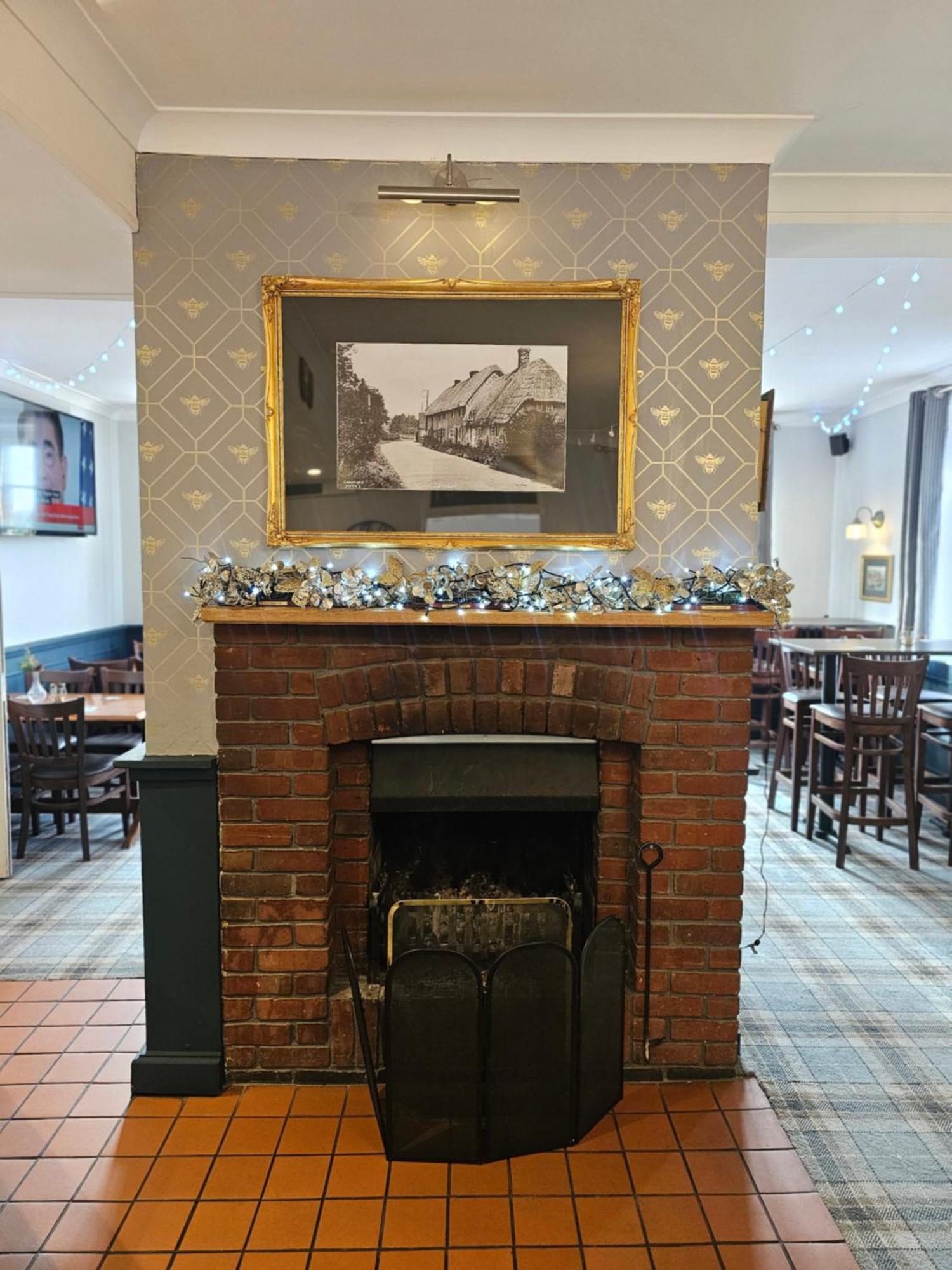 The Old Railway Hotel Porton Bagian luar foto